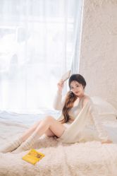 -onlygirl摄影美学馆高端定制(江滩店)