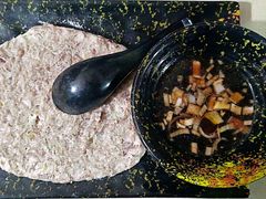羊肉丸子-洞庭洲·防空洞火锅·烧烤·铜锅涮肉(新百广场店)