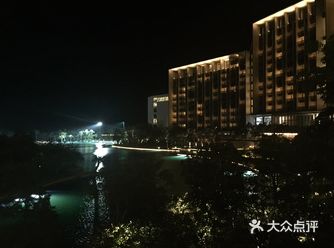 浴缸超级大足够两人泡在里面嬉戏哈哈