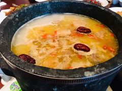 石锅鸡-林芝工布庄园希尔顿酒店-猎味中餐厅