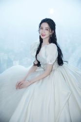-拉瑞娜LaReine婚纱礼服高级定制