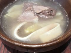 -老街烧烤大排档·地道湖北菜·龙虾馆(汉口火车站店)