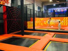 -嗨翻Hi-Fun竞技主题乐园·蹦床亲子生日轰趴(国光1937店)