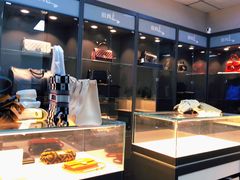 -用真奢侈品名表名包回收中心(朝阳万达店)