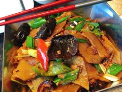 洋芋粑粑炒腊肉-莲花餐饮(高新店)