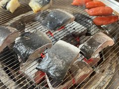 -围炉肉舍•炭烤活鳗•丹东海鲜烤肉(步行街店)