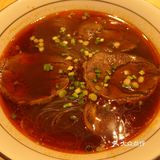 吃到台湾红汤半筋半肉牛肉面🍜，配酸菜才是正宗吃法