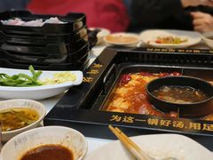 -老牌坊云南鱼豆花火锅(哈西万达店)