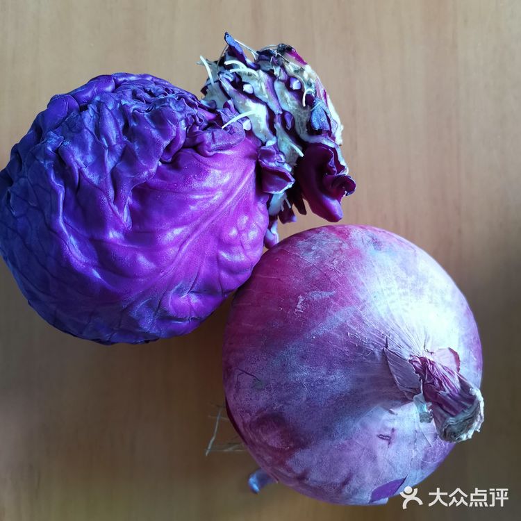 美食厨房之紫椰菜洋葱炒肉沫