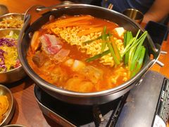 泡菜肥牛部队火锅-春熙台韩国料理·章鱼肥牛(西丽店)