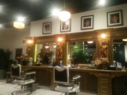 -TWOFACE 双面理发馆