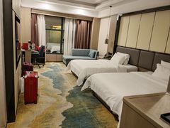 -华海酒店(茂名高铁站店)