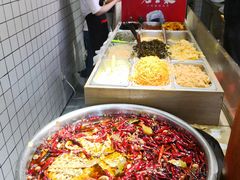 自助取餐区-三兄弟高炉烧饼