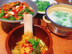 -老滇山寨•云南特色菜•地方菜•民族风情歌舞表演(金碧店)