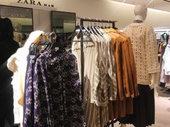 -ZARA(万达广场二七店)