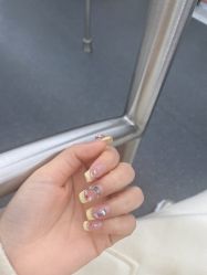 -UGIRL有个美甲