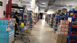 -逝水玩具折扣店