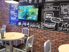 用餐区-汉堡王(大连柏威年餐厅店)