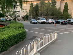 -北京积水潭医院-停车场