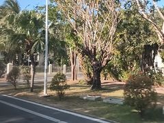 -亚龙湾亚泰商业街