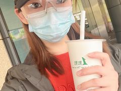 -白玉兰食品甜凤店(合生汇店)