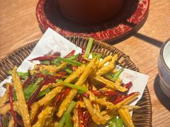 -莲餐厅·湖北菜·潜江小龙虾店(愚园路店)
