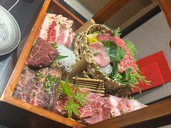 -山川小町·极番烧肉(新地假日广场店)