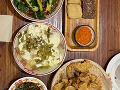 -猫爷的腔调·黔小馆(交大医学住宅区店)