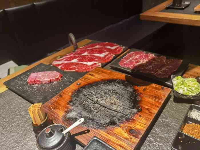 壹角烧肉(万象城店)-"首先进屋就是浓浓的烤肉味 是特有的日式烤.