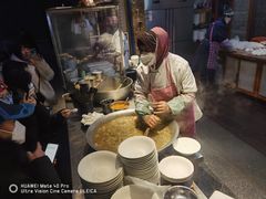 景观位-老兰家传统烧烤炒菜泡馍(小南门店)