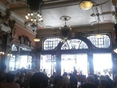 -Majestic Café