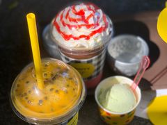 餐具摆设-莓园冰淇淋店