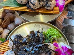 -围炉肉舍•炭烤活鳗•丹东海鲜烤肉(步行街店)