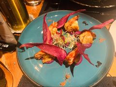 煎虾配紫薯泥薯片及姜味柠檬汁-AZUL by FUEL蓝色·法式酒馆(琶醍店)