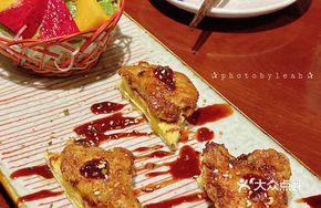 Red Wine Sauce with Foie Gras