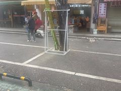 -荒岛实景沉浸密室(江汉路1店)