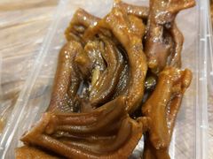 卤鸭掌-蓝精灵饺子店