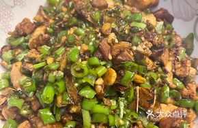 Tea Oil Stir-Fried Chicken with Green Pepper