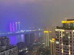 -Ting无边际江景酒店(重庆解放碑云端之眼店)