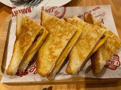 比基尼黑松露火腿三明治-tapas by dos cielos西班牙餐厅(重庆光环购物公园店)