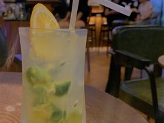 -The Cheebat 锌吧·Bistro(体育西店)