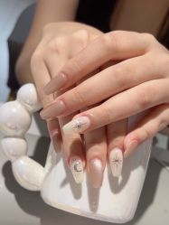 -丽心自助美甲美睫