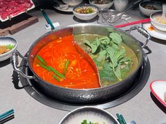 -伴山牛贵州黄牛肉火锅·苗疆非遗艺术餐厅(上海首店)