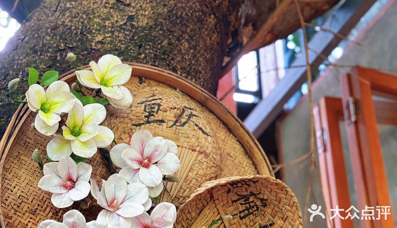 🍓如果有来生，要做一棵树，站成永恒。三毛印记