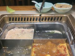 -巴渝瓦肆重庆鲜火锅(宝龙环湖店)