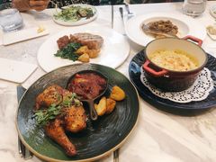 -La Mer Restaurant & Lounge