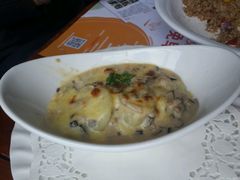 奶油蘑菇焗香薯-绿茵阁牛扒餐厅(客村店)