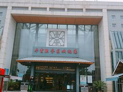 -平望服务区·停车场