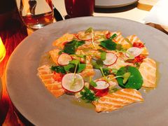 三文鱼薄片配小萝卜-Mercato莫卡多露台餐厅与酒吧(K11店)
