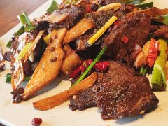 -云海肴·汽锅鸡·云南菜(天山百盛优客店)